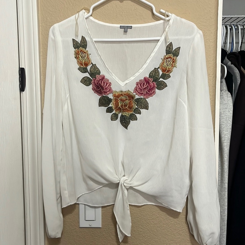 Like new floral long-sleeve top